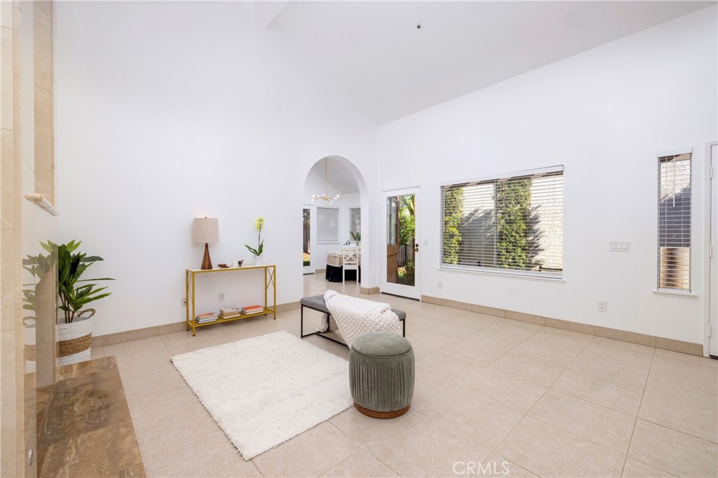 MLS #OC25198185 image #12