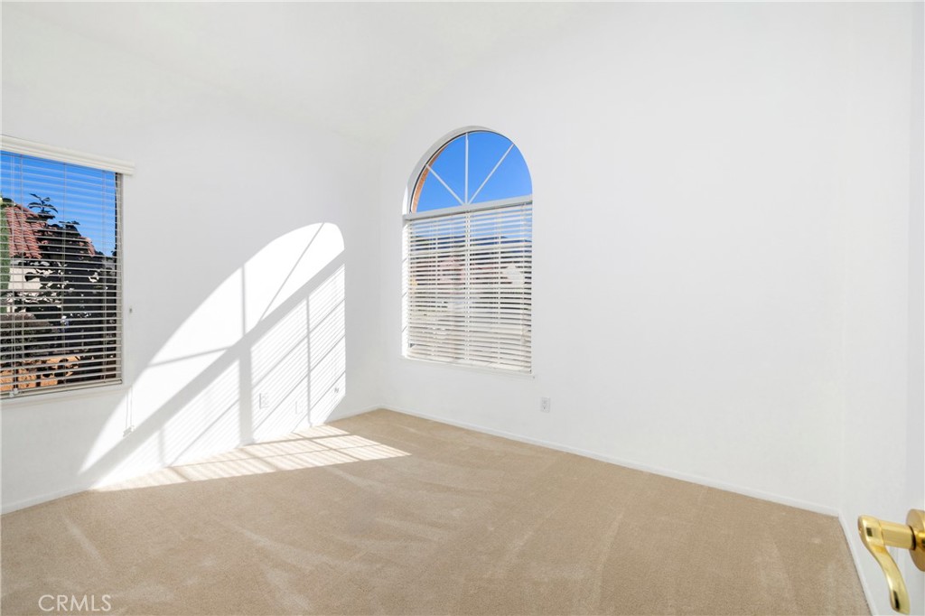 MLS #OC25198185 image #21