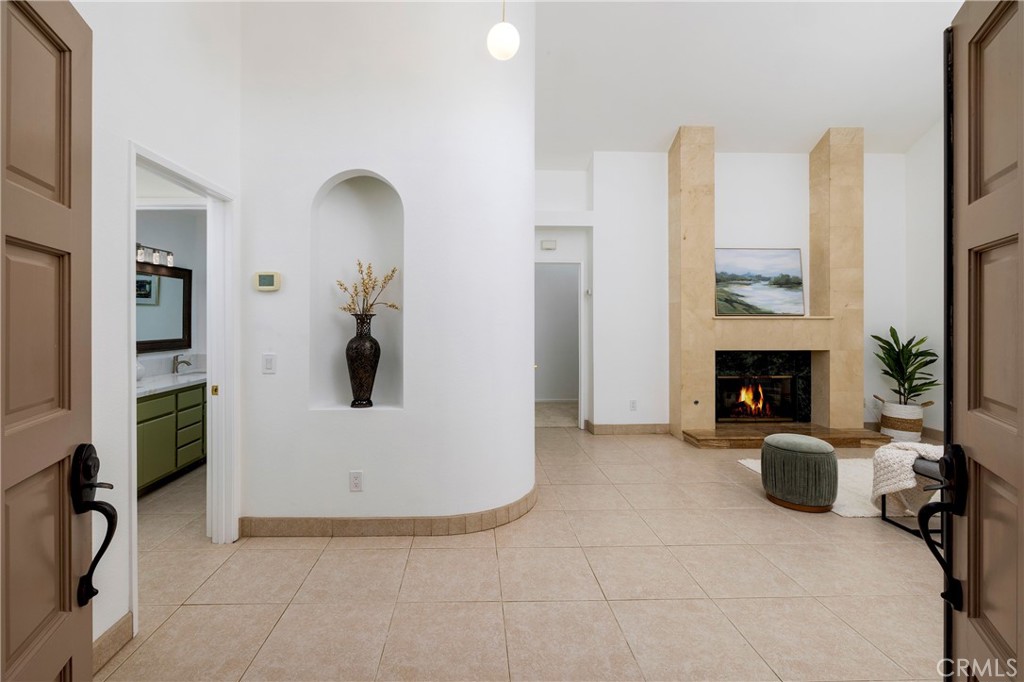 MLS #OC25198185 image #4