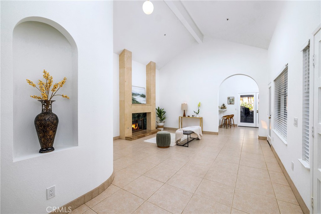 MLS #OC25198185 image #5