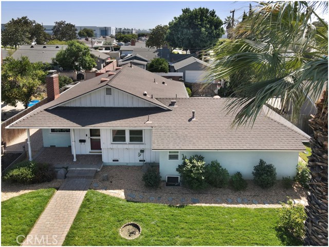 MLS #OC25198439 image #1