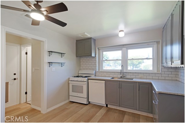 MLS #OC25198439 image #7