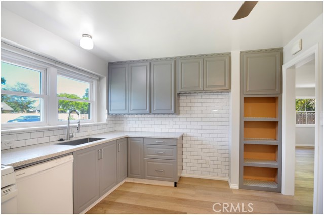 MLS #OC25198439 image #9