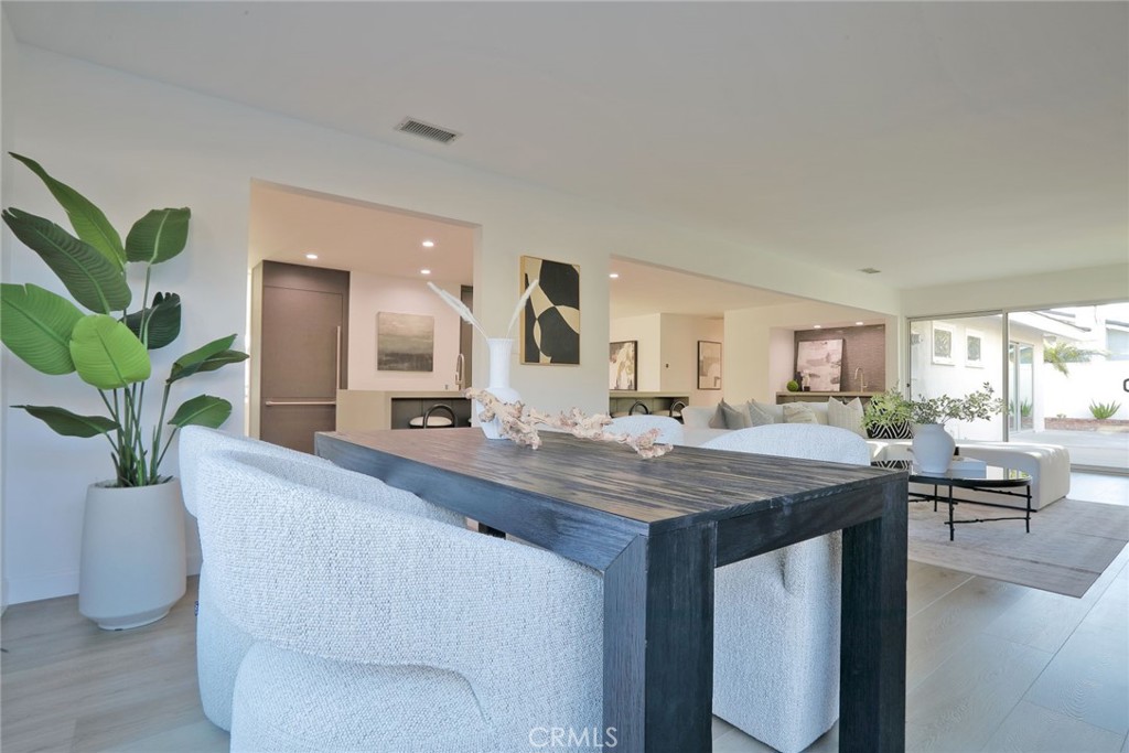 MLS #OC25198496 image #4