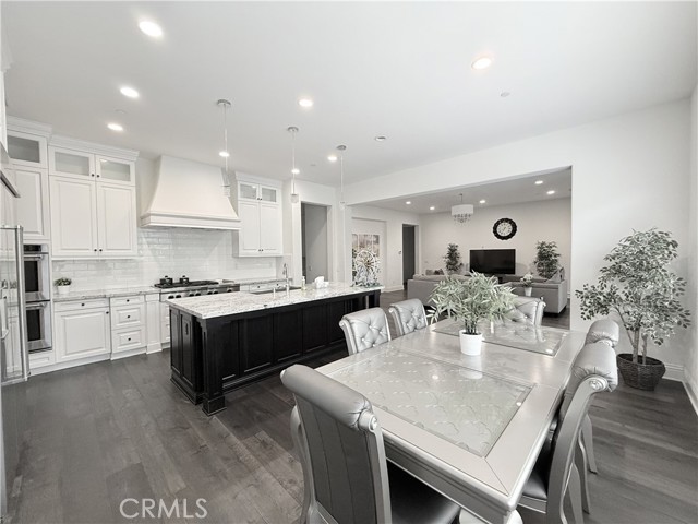 MLS #OC25198651 image #2