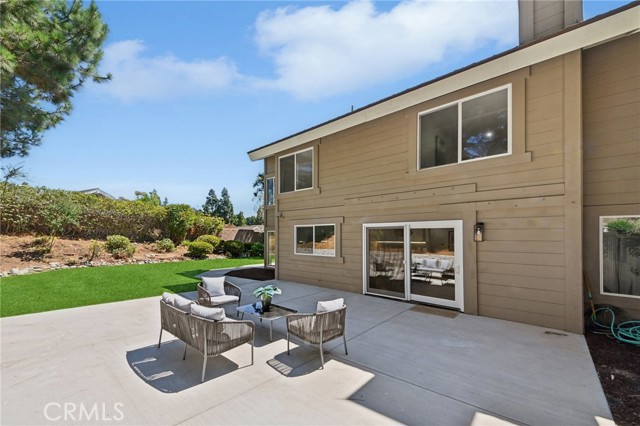 MLS #OC25198759 image #1