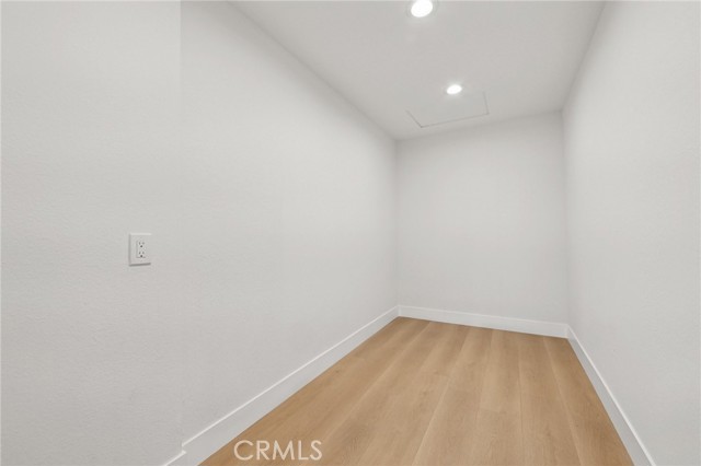 MLS #OC25198759 image #37