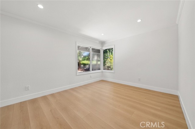 MLS #OC25198759 image #44