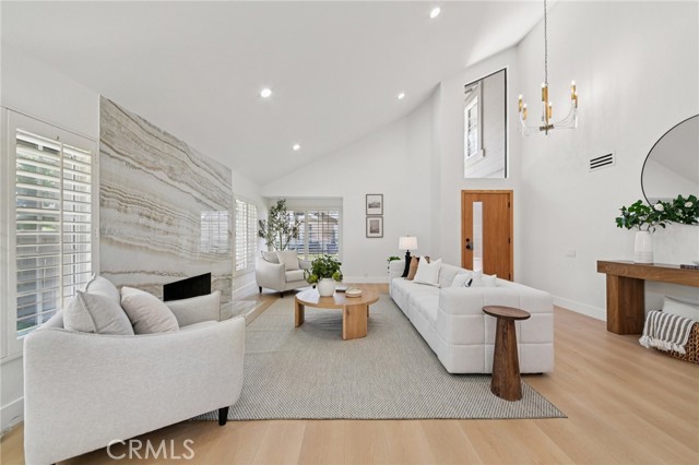 MLS #OC25198759 image #8