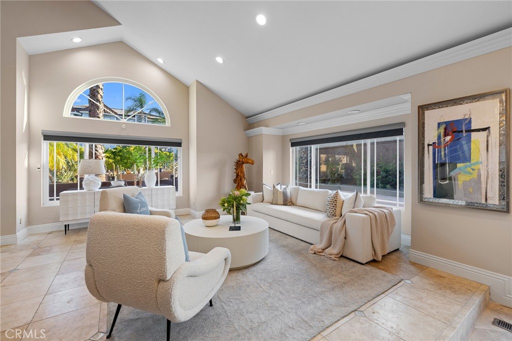 MLS #OC25198768 image #14