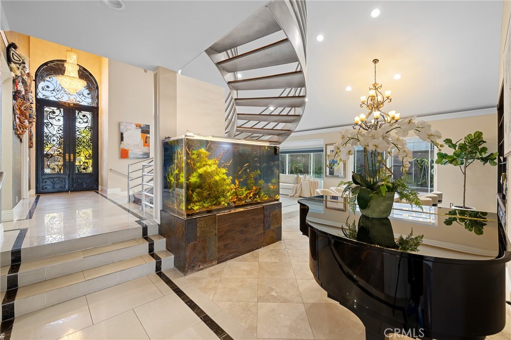 MLS #OC25198768 image #15