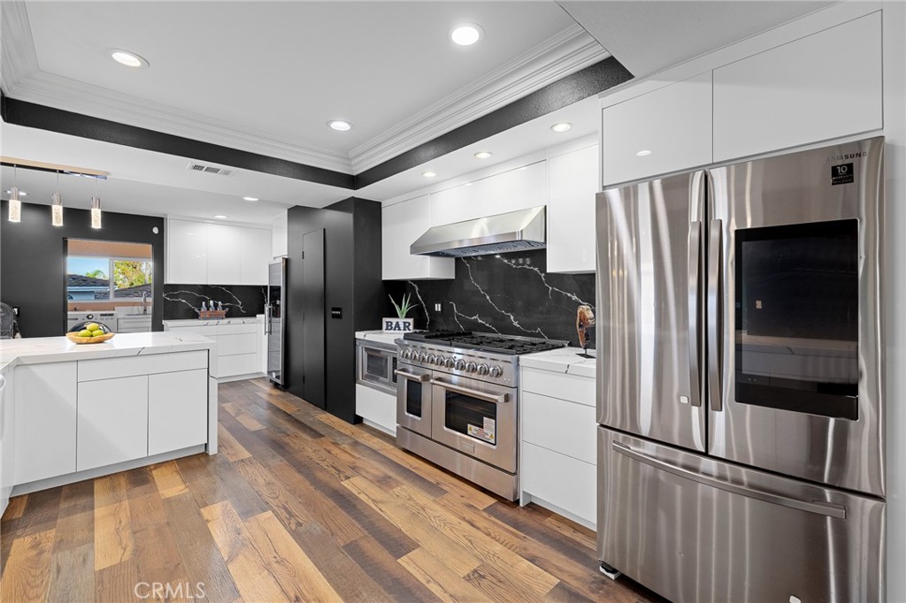 MLS #OC25198768 image #18