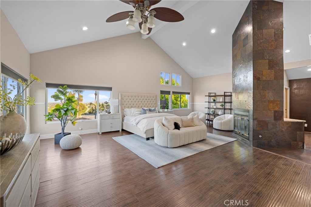 MLS #OC25198768 image #31