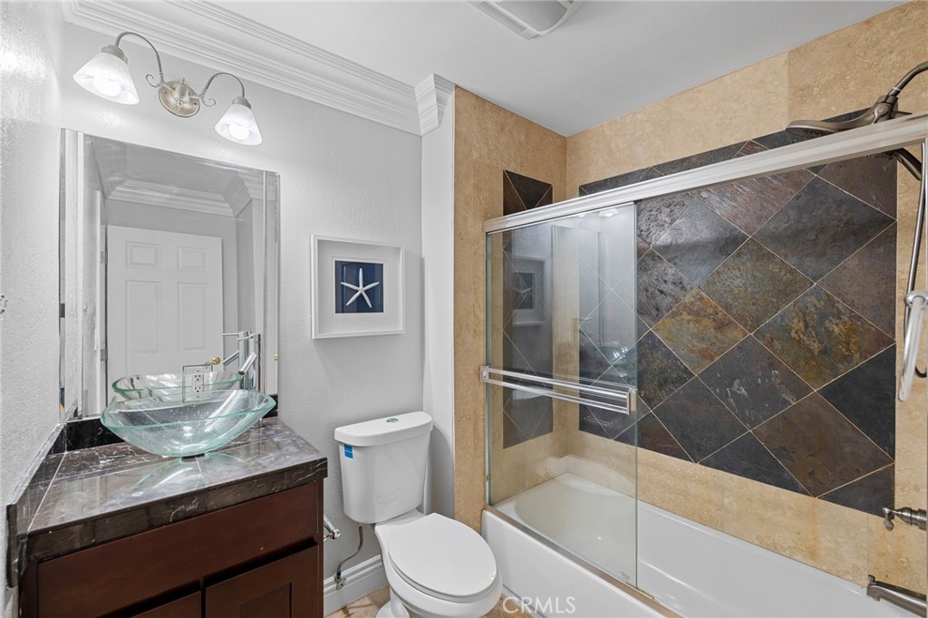 MLS #OC25198768 image #39