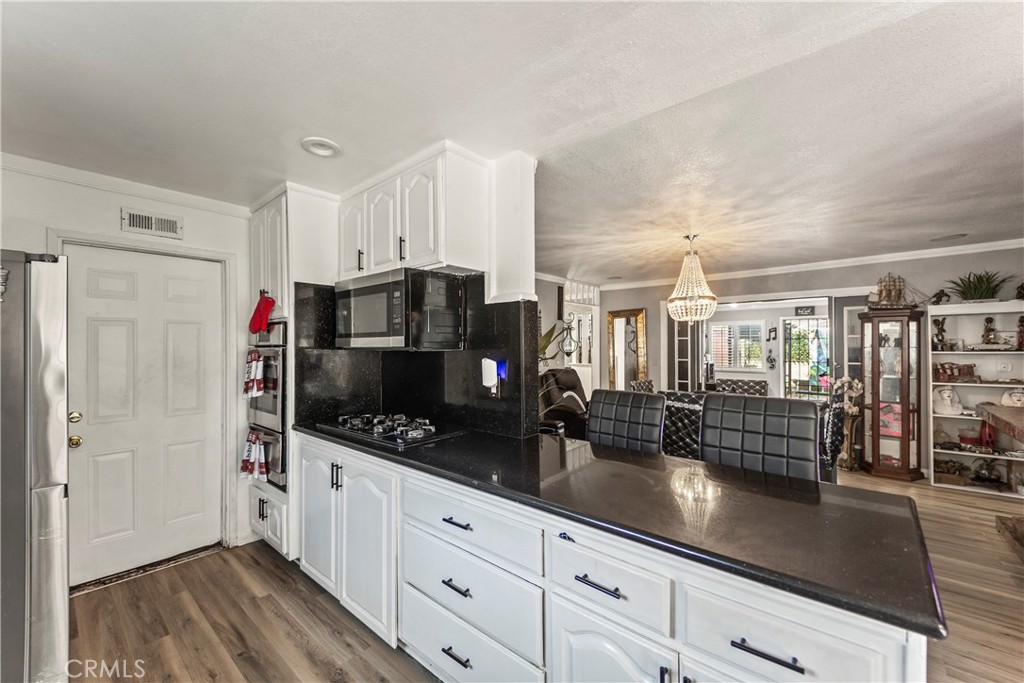 MLS #OC25198883 image #13