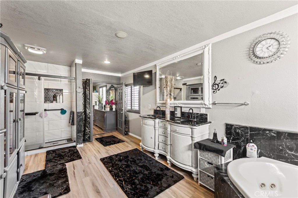 MLS #OC25198883 image #19