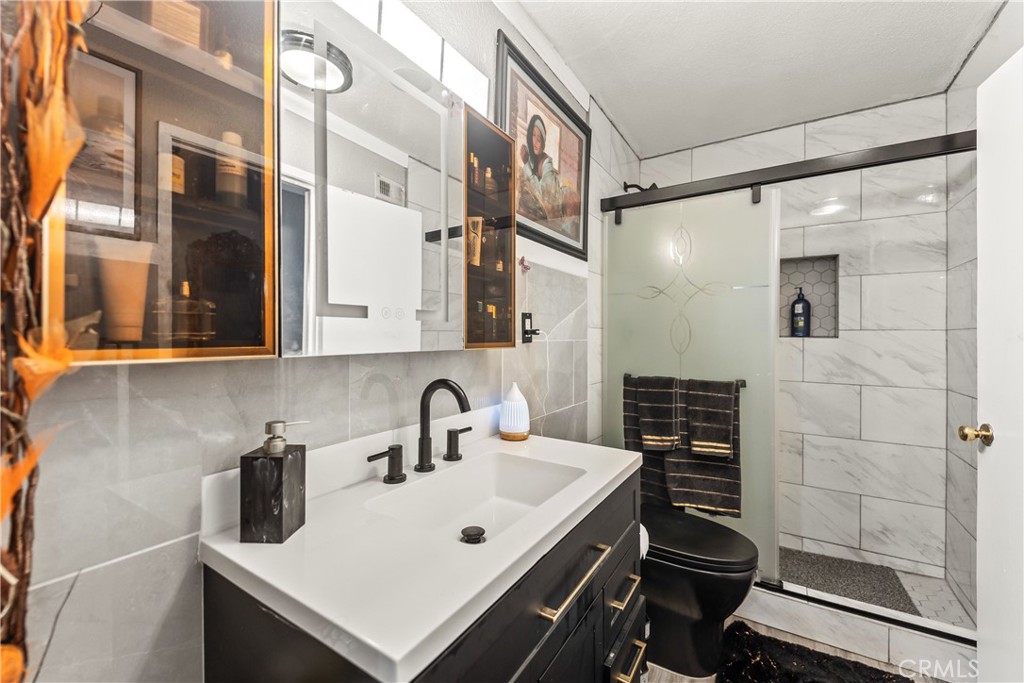 MLS #OC25198883 image #23