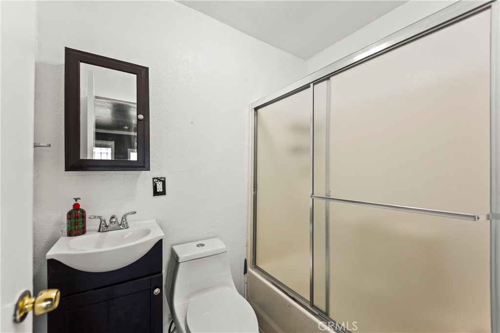 MLS #OC25198883 image #24