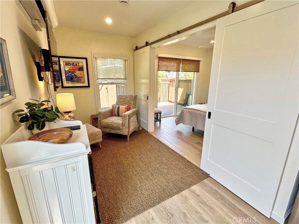 MLS #OC25198903 image #1