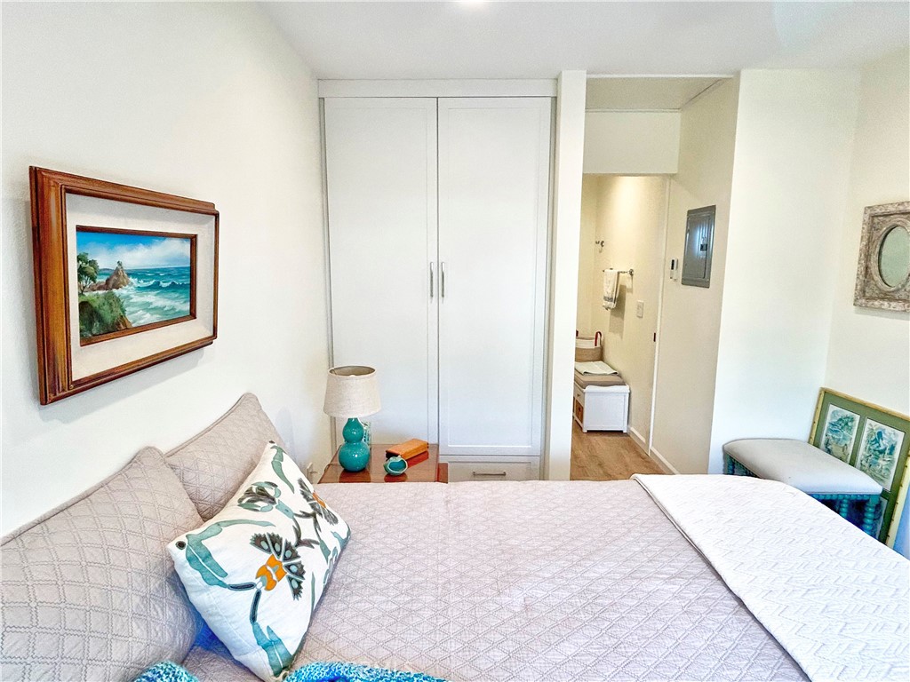 MLS #OC25198903 image #10