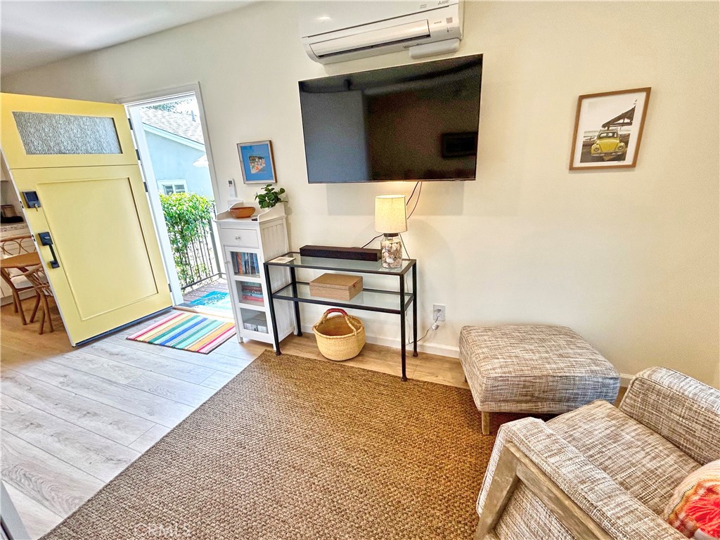 MLS #OC25198903 image #7