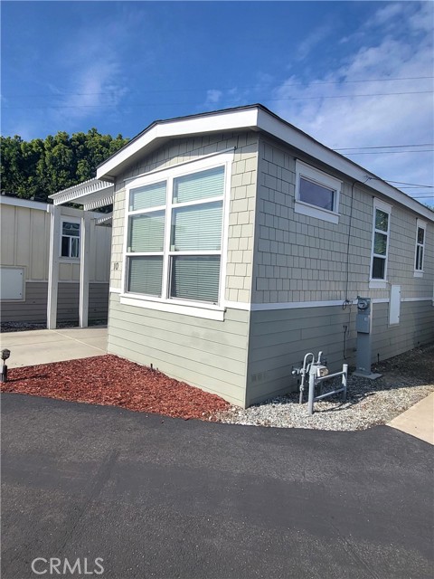 MLS #OC25198906 image #0