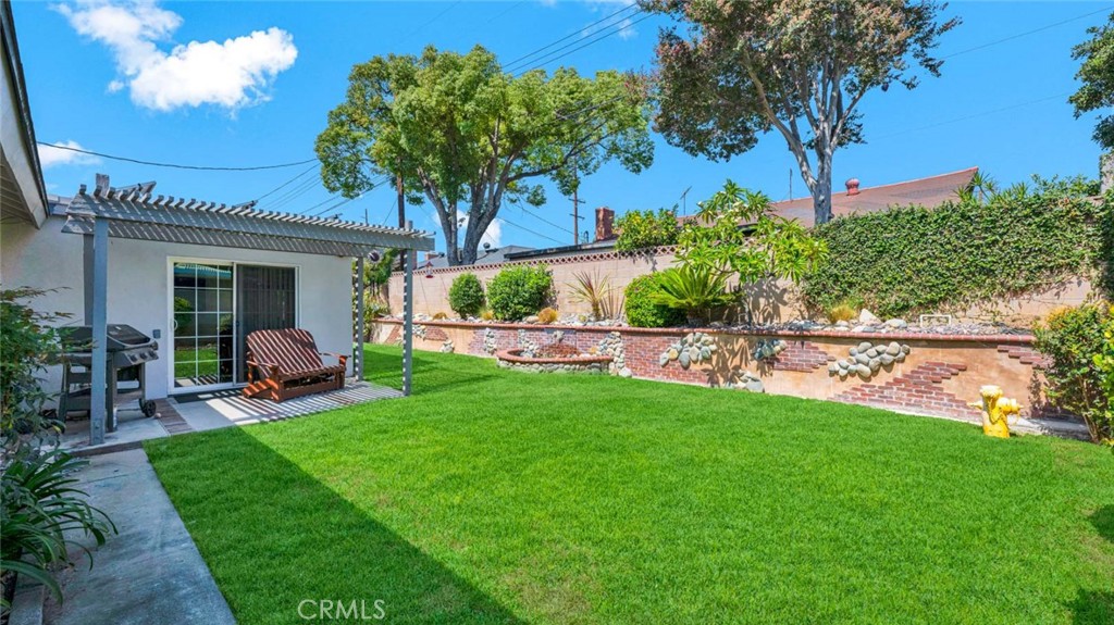 MLS #OC25198952 image #14