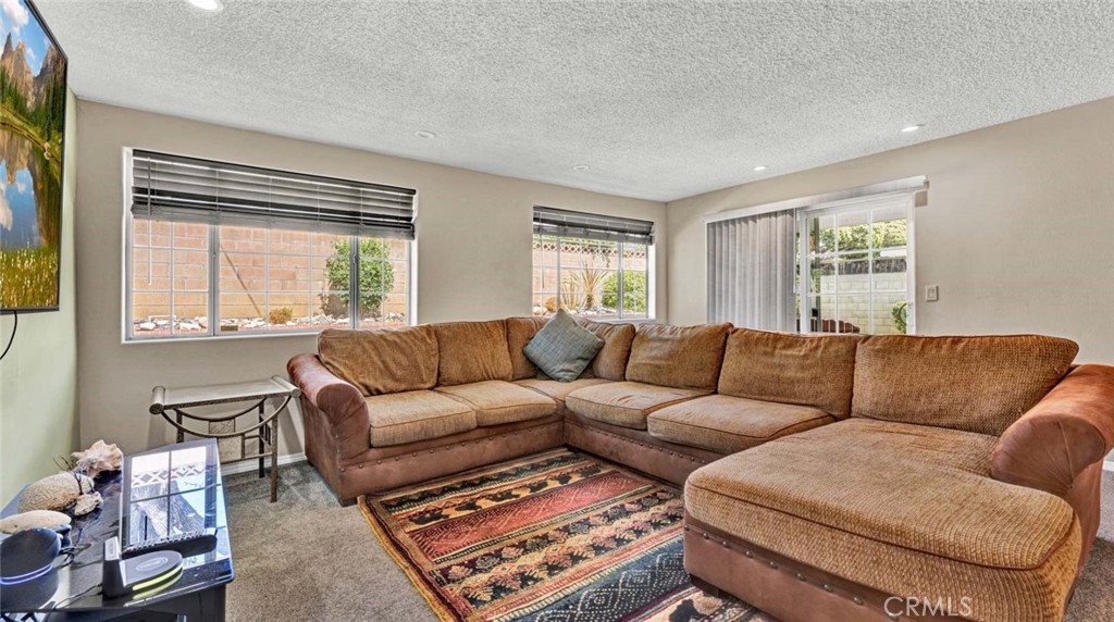 MLS #OC25198952 image #6