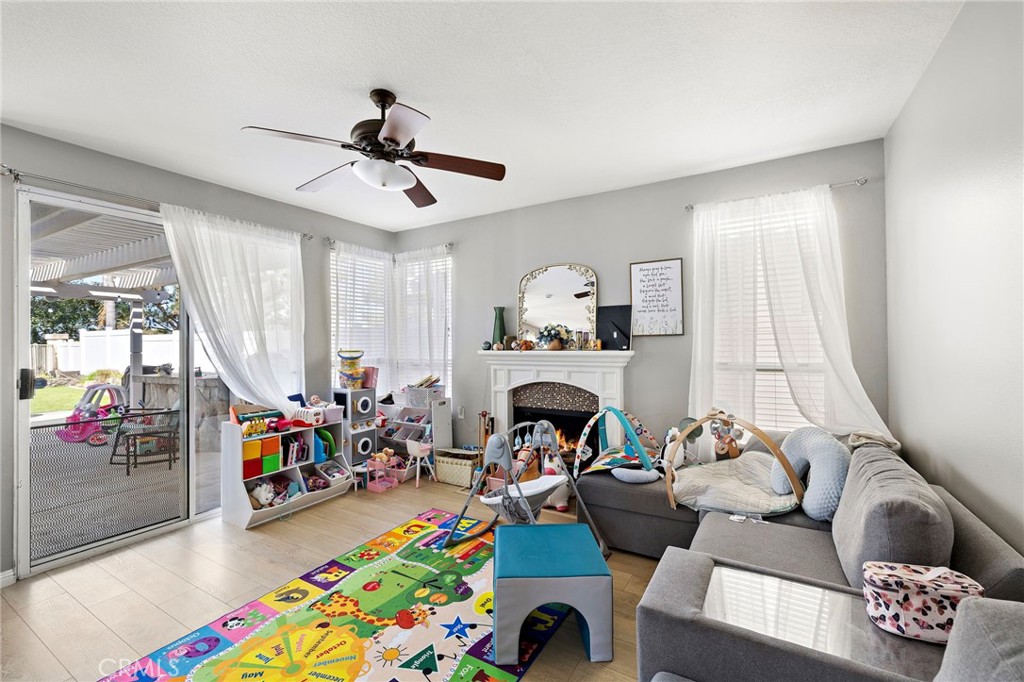 MLS #OC25199052 image #15