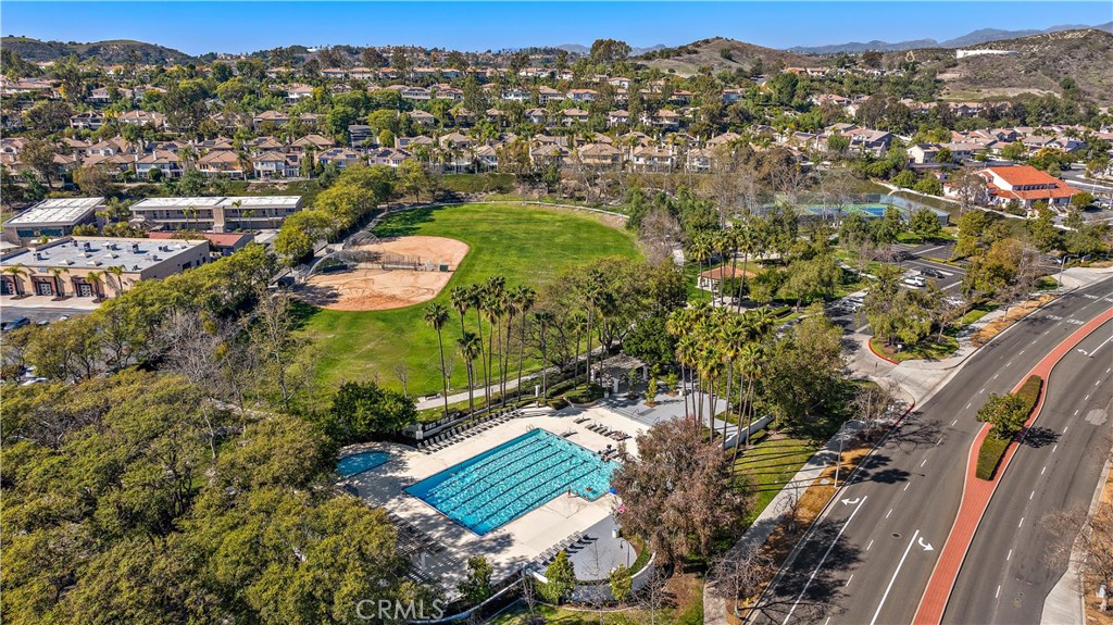 MLS #OC25199052 image #33