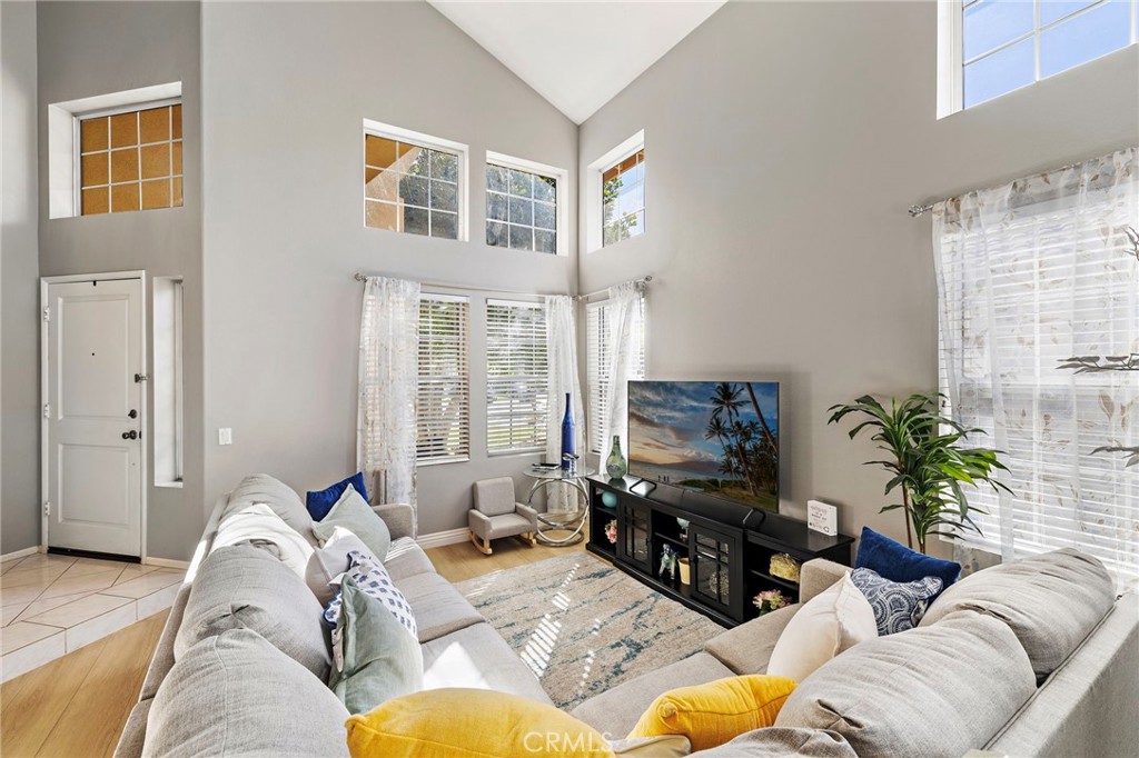 MLS #OC25199052 image #6