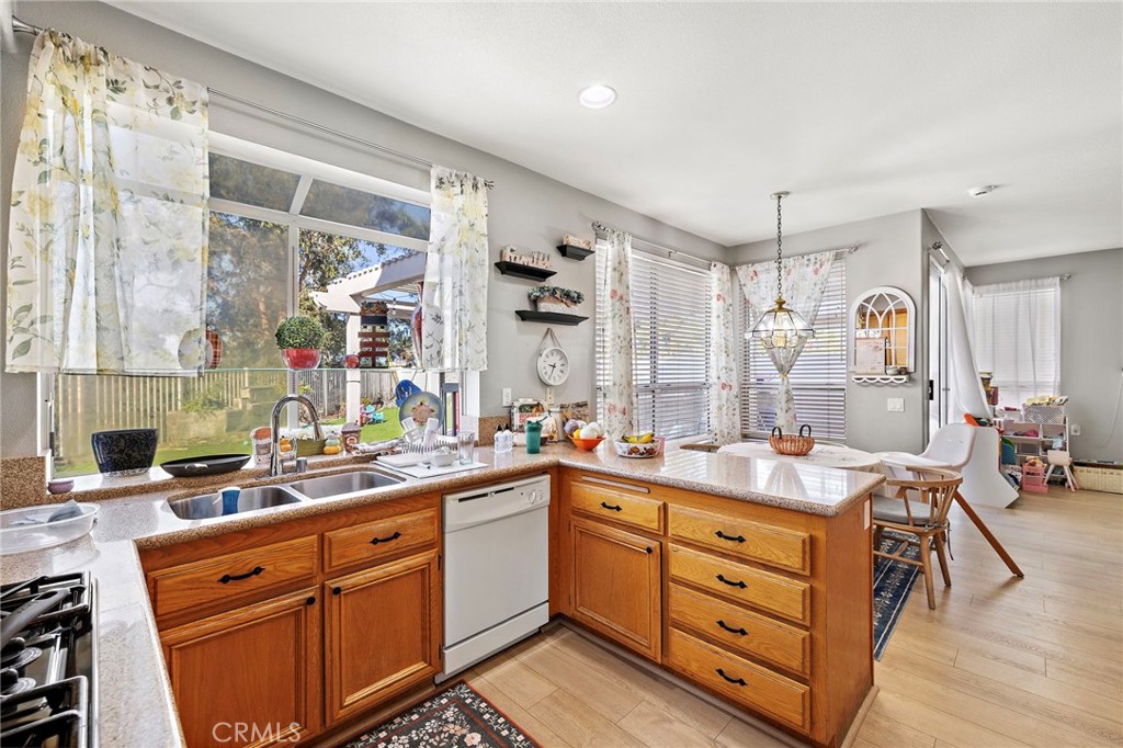 MLS #OC25199052 image #9