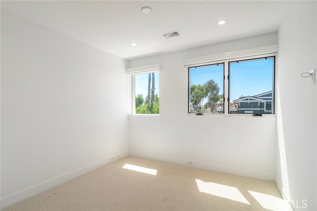 MLS #OC25199161 image #20