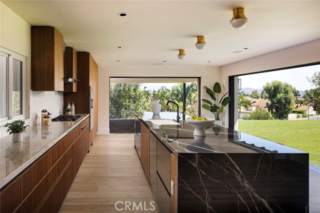 MLS #OC25199264 image #10