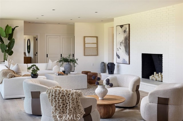 MLS #OC25199264 image #17