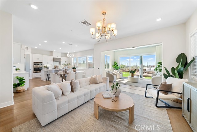 MLS #OC25199273 image #1