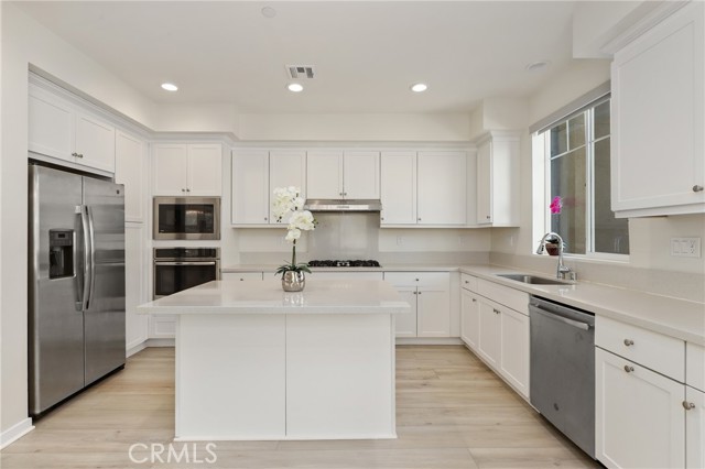 MLS #OC25199300 image #10