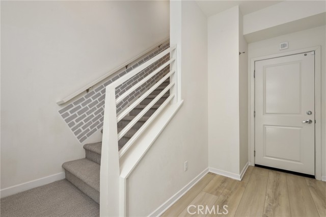 MLS #OC25199300 image #2