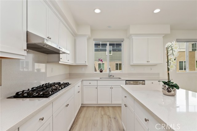 MLS #OC25199300 image #8