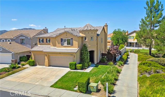 MLS #OC25199328 image #1