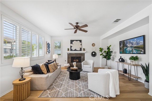 MLS #OC25199328 image #8