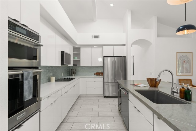 MLS #OC25199426 image #14