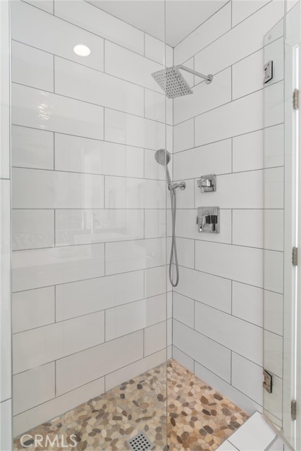 MLS #OC25199426 image #19