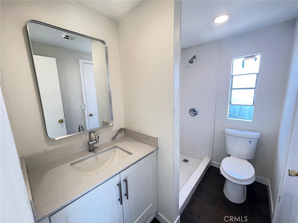 MLS #OC25199545 image #1