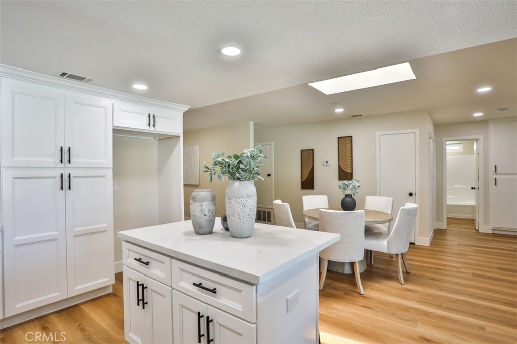 MLS #OC25199633 image #14