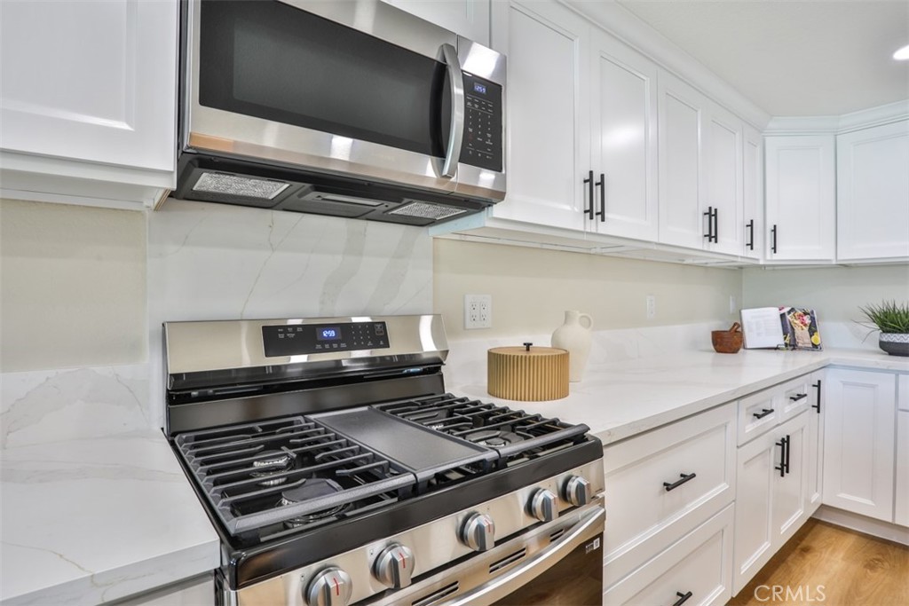 MLS #OC25199633 image #15