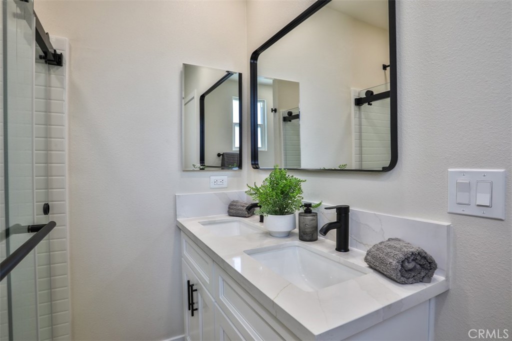 MLS #OC25199633 image #69