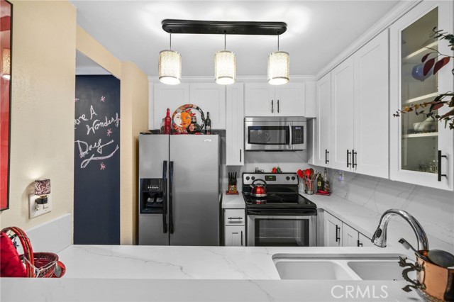MLS #OC25200040 image #12