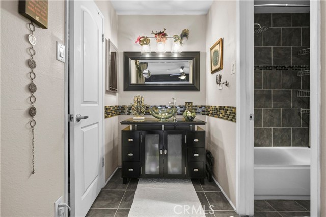 MLS #OC25200040 image #21