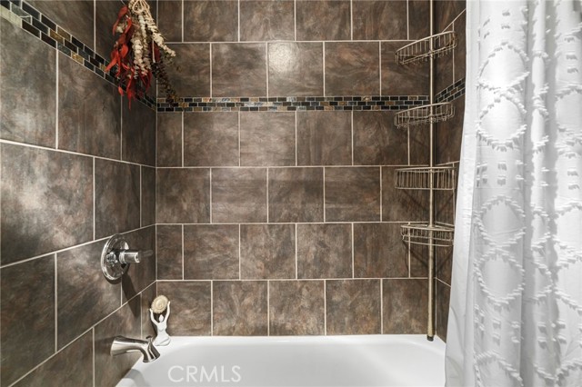 MLS #OC25200040 image #23